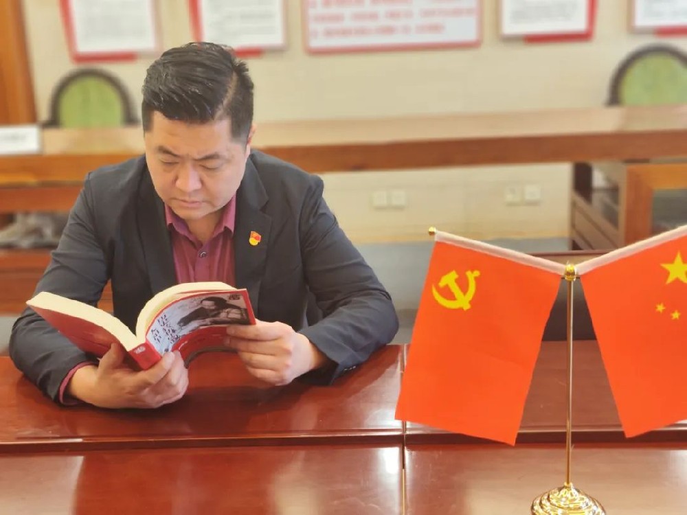 志存高遠(yuǎn)：讀紅書、建信念